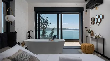 Spacious 6-Bedroom Villa in Starigrad, Croatia