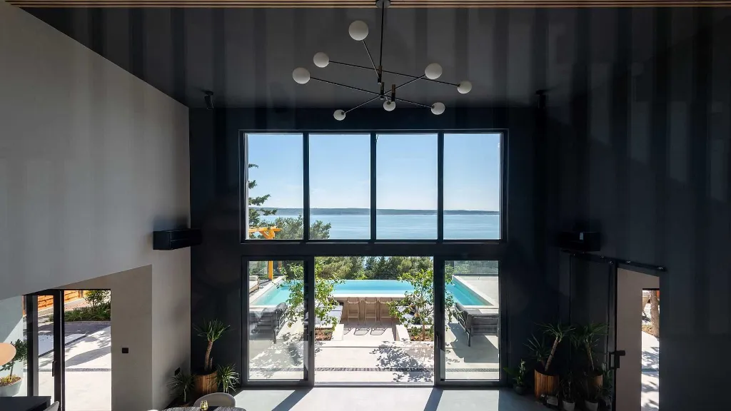 Spacious 6-Bedroom Villa in Starigrad, Croatia