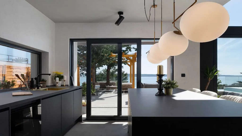 Spacious 6-Bedroom Villa in Starigrad, Croatia