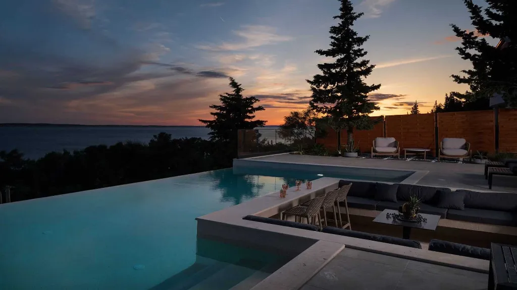 Spacious 6-Bedroom Villa in Starigrad, Croatia
