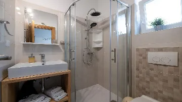 4-Bedroom Villa for 10 Guests in Barbariga