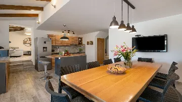 4-Bedroom Villa for 10 Guests in Barbariga