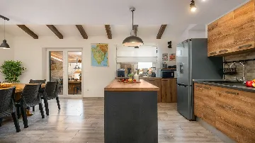 4-Bedroom Villa for 10 Guests in Barbariga