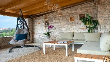 4-Bedroom Villa for 10 Guests in Barbariga