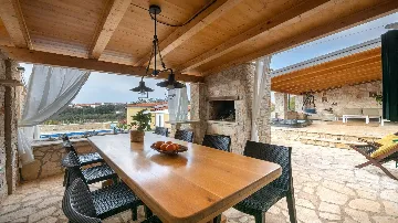 4-Bedroom Villa for 10 Guests in Barbariga