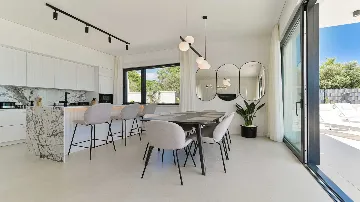 Sea-View 4-Bedroom Villa with Pool in Okrug Gornji