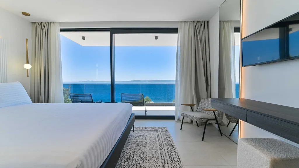 Sea-View 4-Bedroom Villa with Pool in Okrug Gornji
