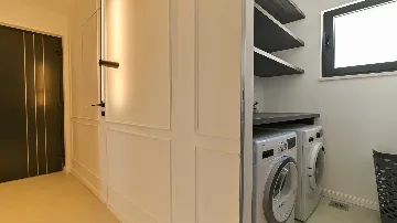 Sea-View 4-Bedroom Villa with Pool in Okrug Gornji