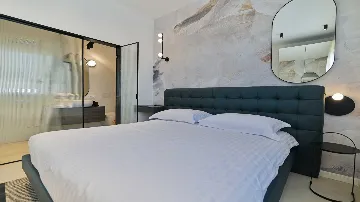 Sea-View 4-Bedroom Villa with Pool in Okrug Gornji