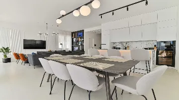 Sea-View 4-Bedroom Villa with Pool in Okrug Gornji