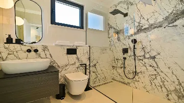 Sea-View 4-Bedroom Villa with Pool in Okrug Gornji