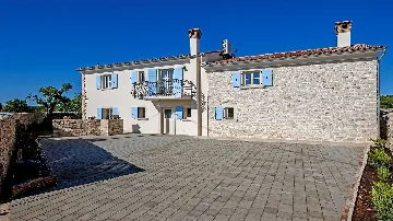 4-Bedroom Villa in Bale, Croatia (Up to 10 Guests)