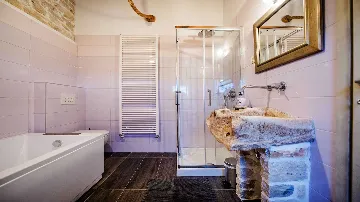 4-Bedroom Villa in Bale, Croatia (Up to 10 Guests)