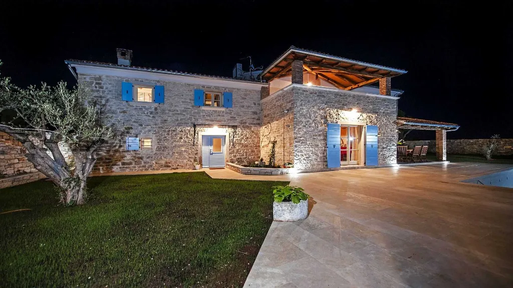4-Bedroom Villa in Bale, Croatia (Up to 10 Guests)