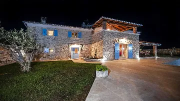 4-Bedroom Villa in Bale, Croatia (Up to 10 Guests)