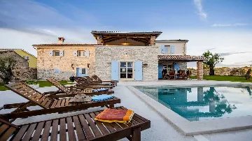 4-Bedroom Villa in Bale, Croatia (Up to 10 Guests)