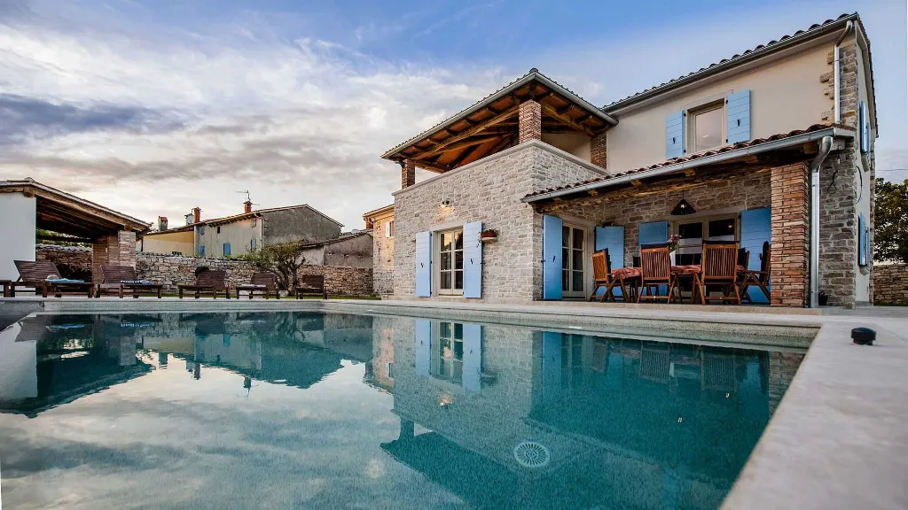 4-Bedroom Villa in Bale, Croatia (Up to 10 Guests)