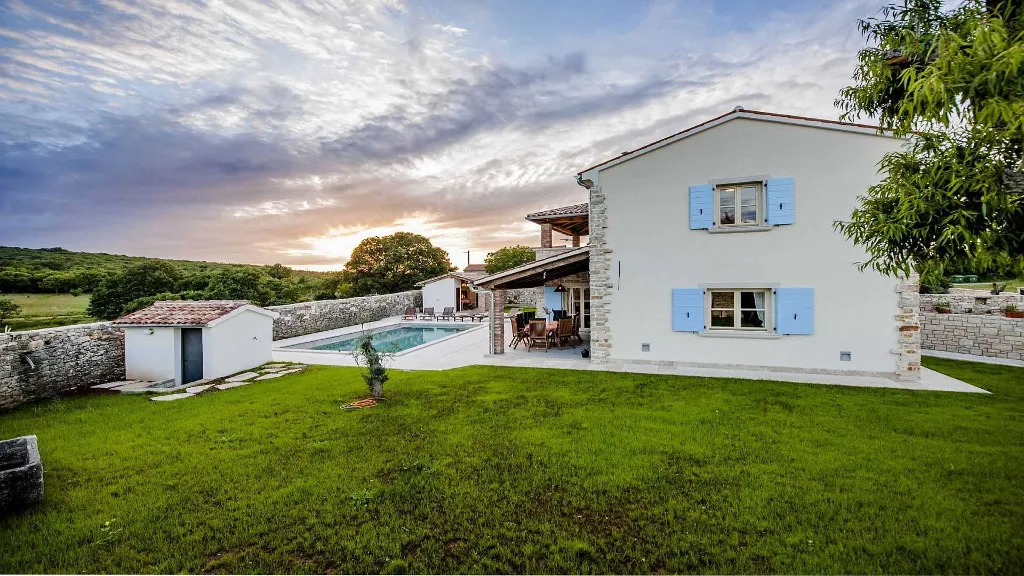 4-Bedroom Villa in Bale, Croatia (Up to 10 Guests)