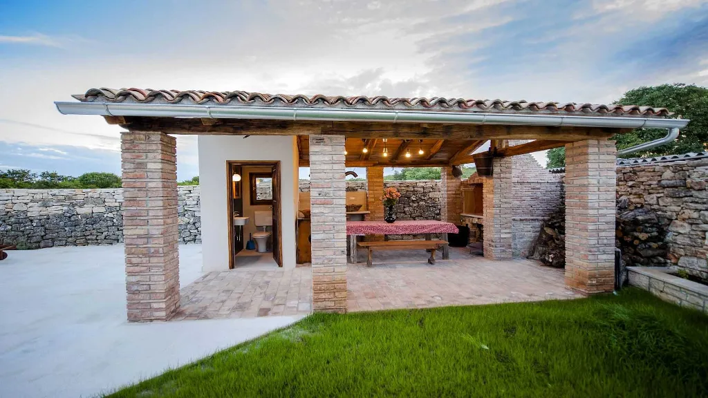 4-Bedroom Villa in Bale, Croatia (Up to 10 Guests)