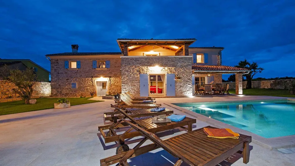 4-Bedroom Villa in Bale, Croatia (Up to 10 Guests)