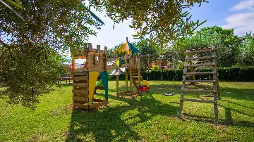 Rakalj Villa for Up to 8 Guests