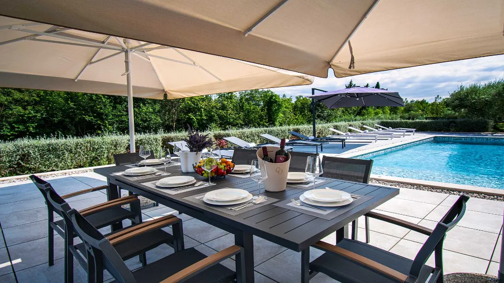 Rakalj Villa for Up to 8 Guests