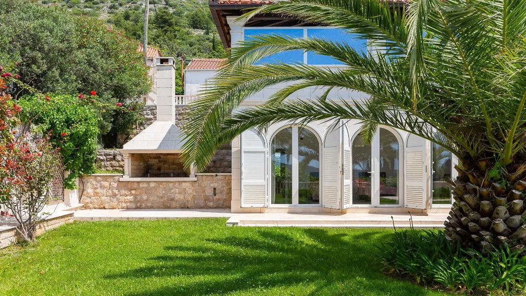 Trsteno 6-Bedroom Villa for up to 12 Guests