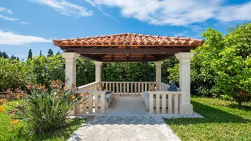 Trsteno 6-Bedroom Villa for up to 12 Guests