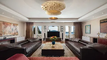 Trsteno 6-Bedroom Villa for up to 12 Guests