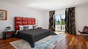 Trsteno 6-Bedroom Villa for up to 12 Guests