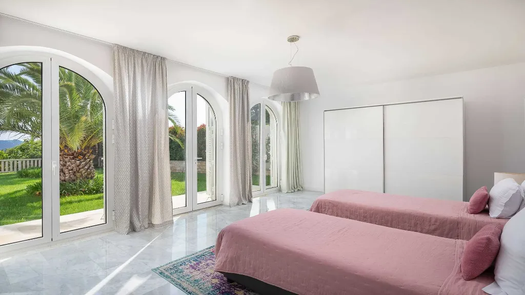 Trsteno 6-Bedroom Villa for up to 12 Guests