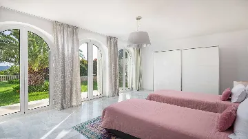 Trsteno 6-Bedroom Villa for up to 12 Guests