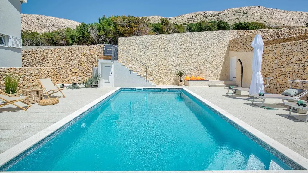Villa in Metajna for 4 Guests