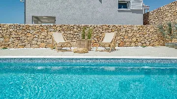 Villa in Metajna for 4 Guests