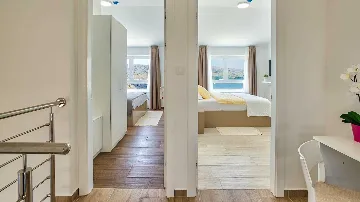 Villa in Metajna for 4 Guests