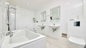 4-Bedroom Villa in Momjan for Up to 8 Guests