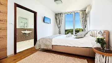 4-Bedroom Villa in Momjan for Up to 8 Guests