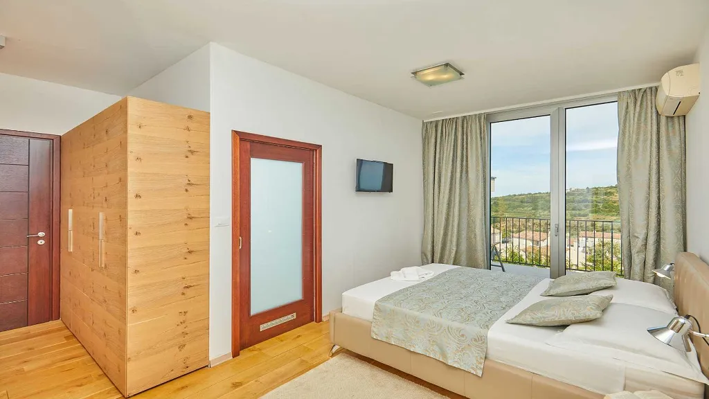 4-Bedroom Villa in Momjan for Up to 8 Guests