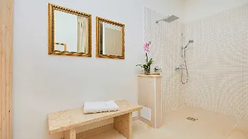 4-Bedroom Villa in Momjan for Up to 8 Guests