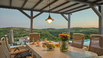 4-Bedroom Villa in Momjan for Up to 8 Guests