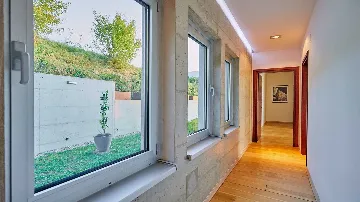 4-Bedroom Villa in Momjan for Up to 8 Guests