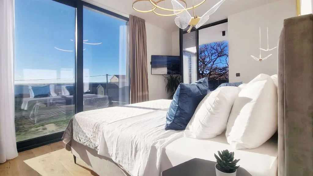 3-Bedroom Villa in Petrčane for Up to 8 Guests