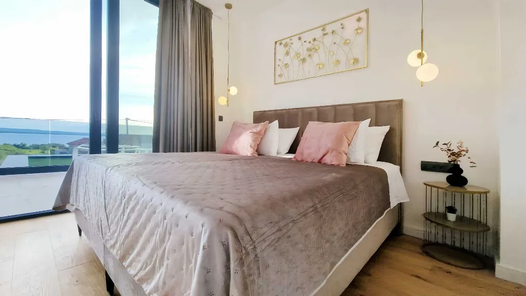 3-Bedroom Villa in Petrčane for Up to 8 Guests