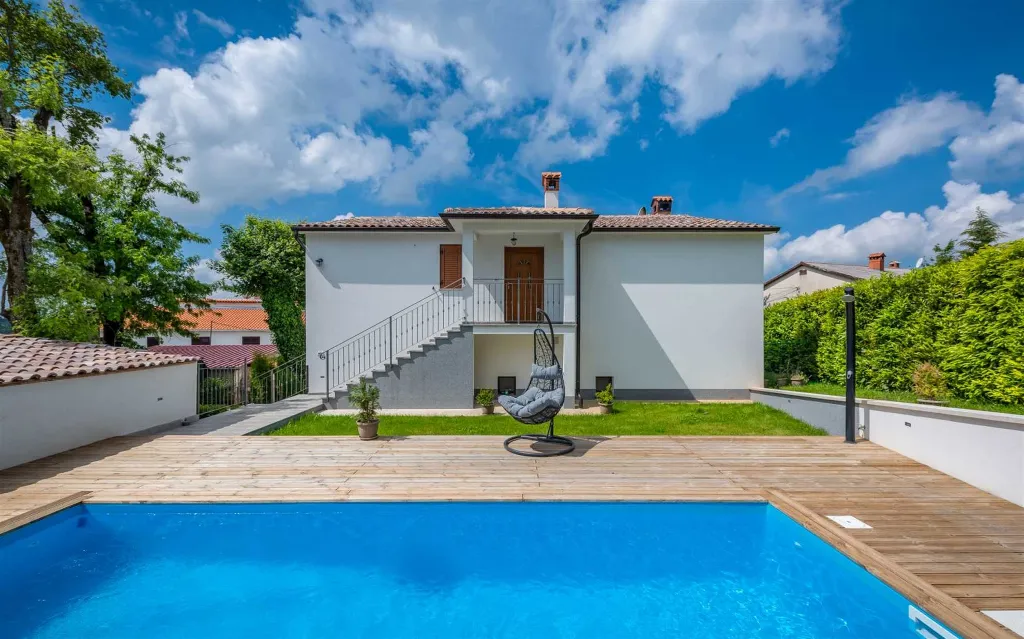 Tranquil Family Villa Escape Pazin