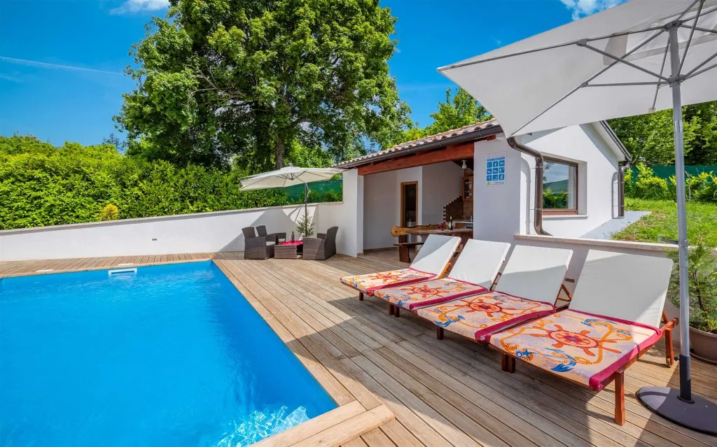 Tranquil Family Villa Escape Pazin