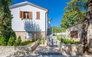 Tranquil Family Villa Escape Pazin
