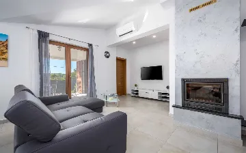 Tranquil Family Villa Escape Pazin