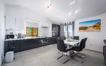 Tranquil Family Villa Escape Pazin