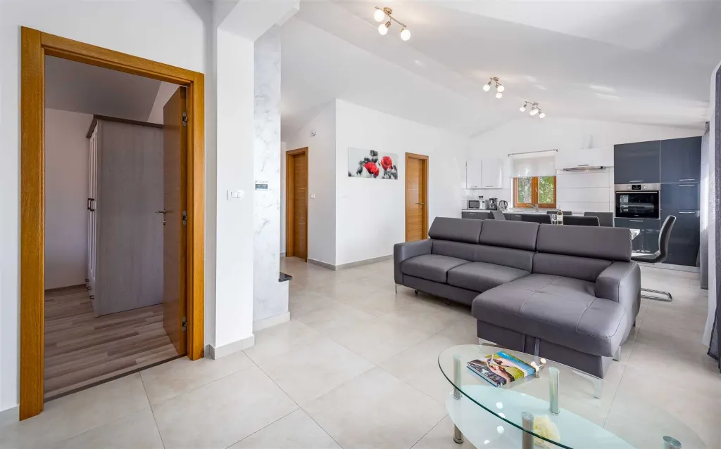 Tranquil Family Villa Escape Pazin