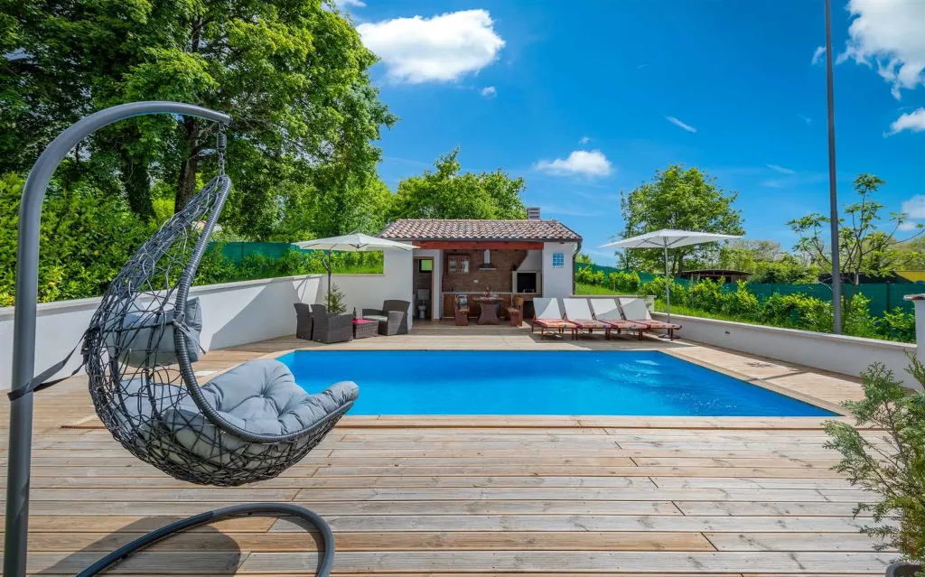 Tranquil Family Villa Escape Pazin